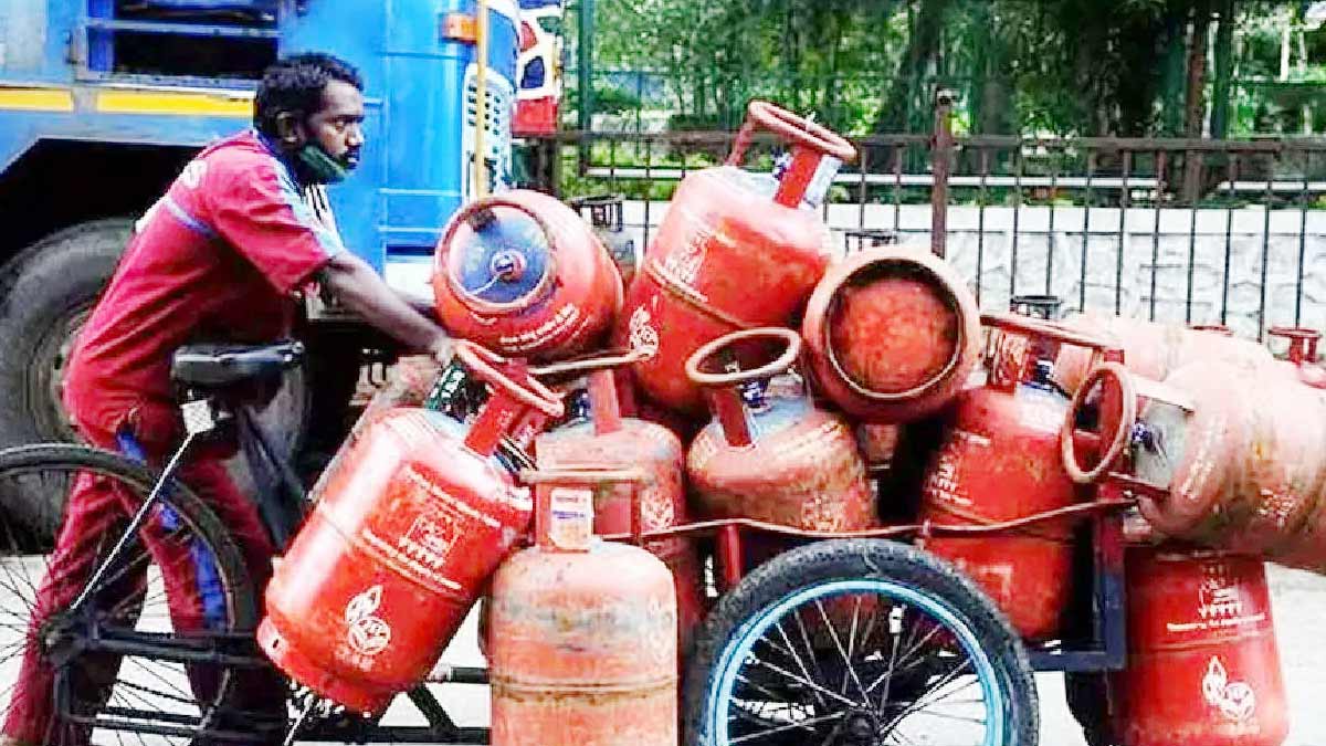 LPG gas cylinders amid global energy crisis
