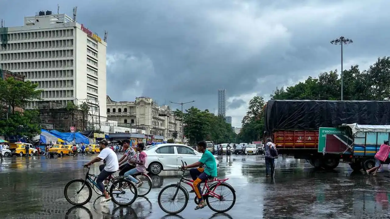 Rain and thunderstorm alert in North Bengal districts