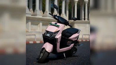 Zelo Knight Plus Rani Edition electric scooter pink color